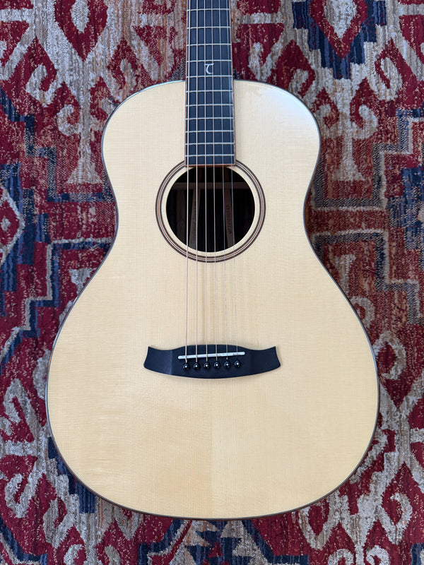 Tanglewood Java - TJ8E Electro Acoustic Guitar