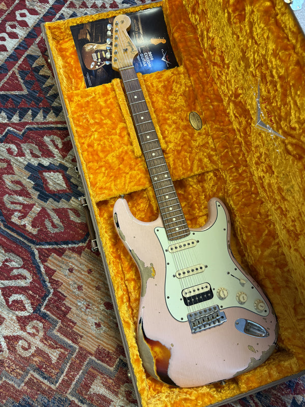 Pre-Loved Fender Custom Shop 1961 Strat Heavy Relic Shell Pink Over 3 Tone Sunburst RW Master Builder Designed by Dale Wilson #R102001