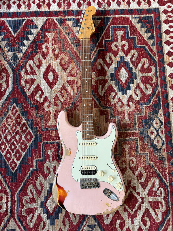 Pre-Loved Fender Custom Shop 1961 Strat Heavy Relic Shell Pink Over 3 Tone Sunburst RW Master Builder Designed by Dale Wilson #R102001