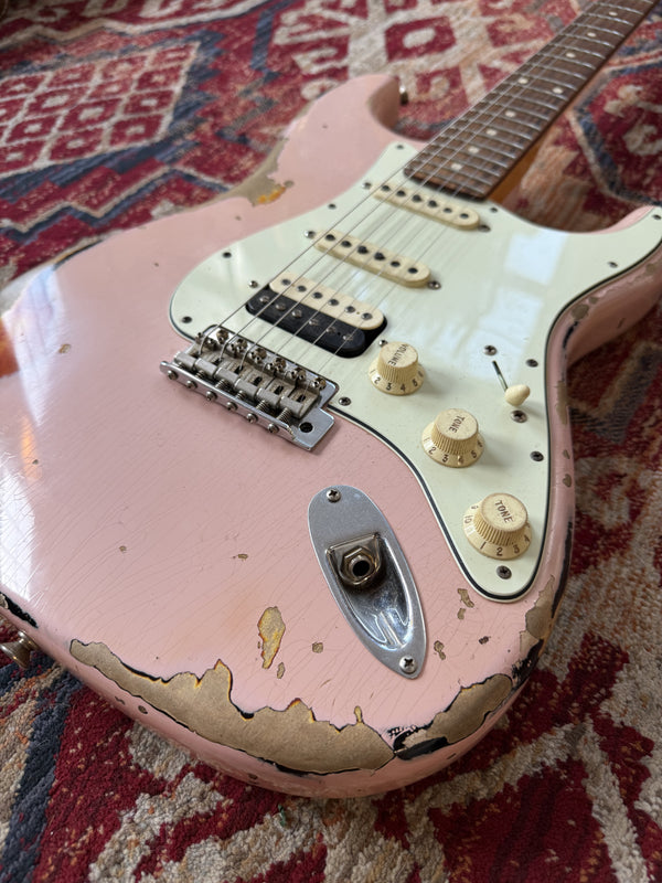 Pre-Loved Fender Custom Shop 1961 Strat Heavy Relic Shell Pink Over 3 Tone Sunburst RW Master Builder Designed by Dale Wilson #R102001