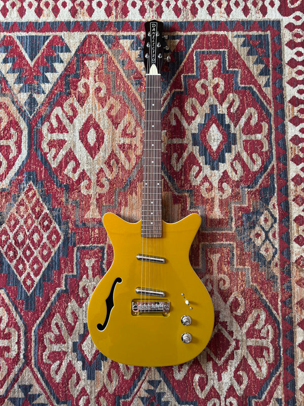 Danelectro Fifty Niner™ - Gold Top