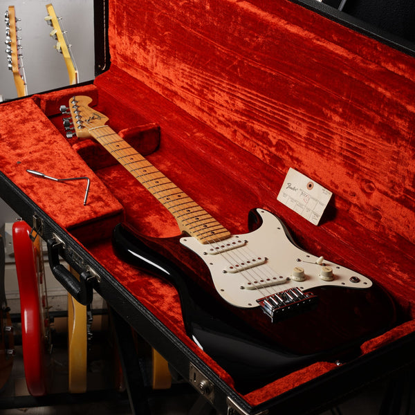 Fender Standard Stratocaster with Maple Fretboard 1983 - Black
