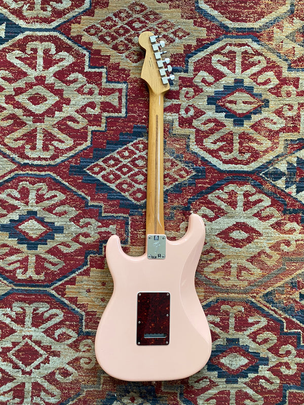 Pre-Loved Fender FSR Player Stratocaster HSS, Shell Pink