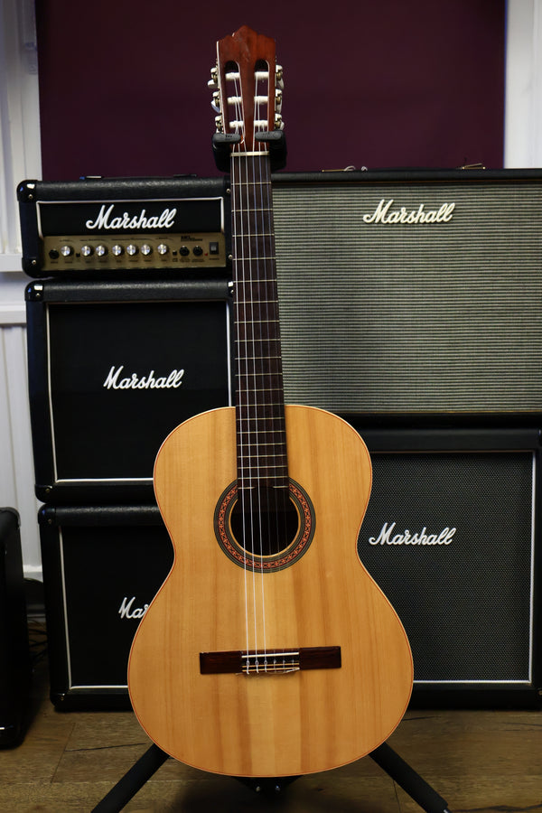 Pre-Loved J. Perez 620 – Spruce Top Classical Guitar