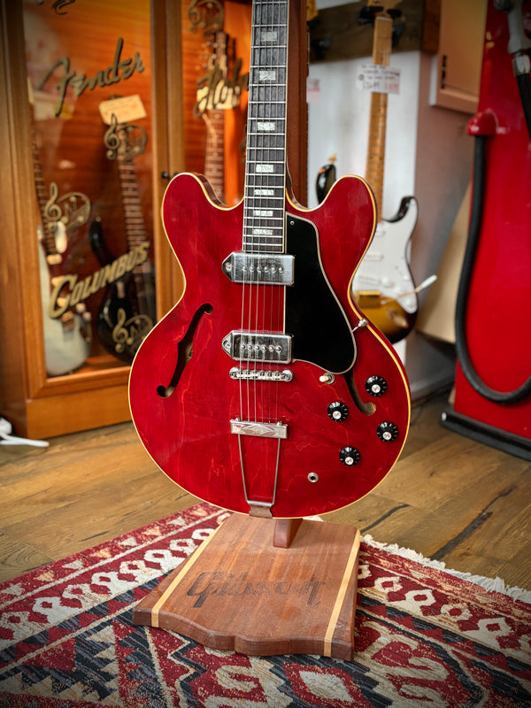 Gibson ES-330 (1967) – Cherry Red