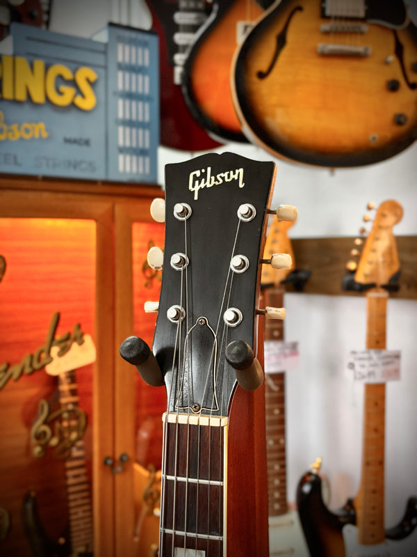 Gibson ES-330 (1967) – Cherry Red