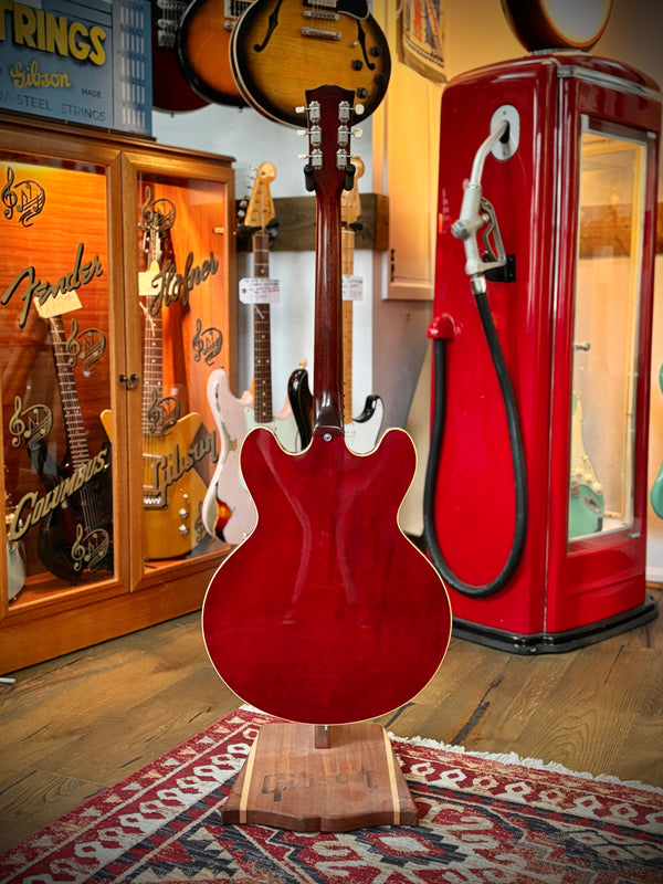 Gibson ES-330 (1967) – Cherry Red
