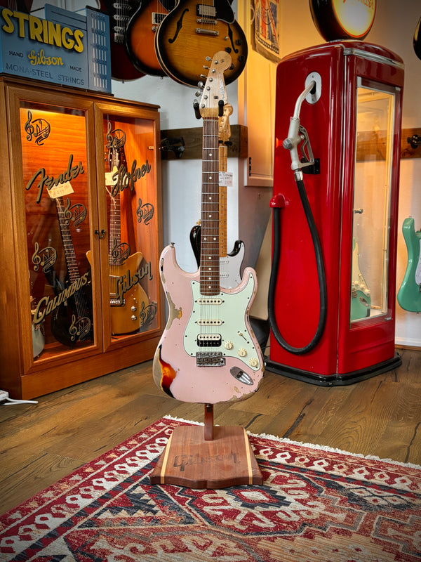 Pre-Loved Fender Custom Shop 1961 Strat Heavy Relic Shell Pink Over 3 Tone Sunburst RW Master Builder Designed by Dale Wilson #R102001