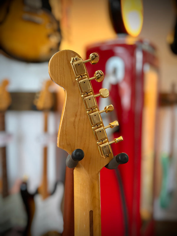 Pre-Loved Fender American Vintage Limited Edition '57 Commemorative Mary Kaye Stratocaster (2007) - Blonde