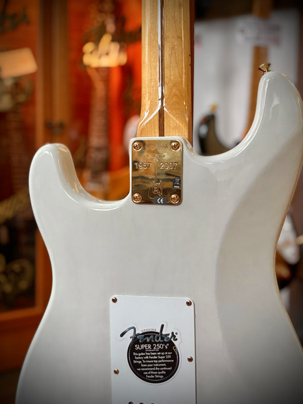 Pre-Loved Fender American Vintage Limited Edition '57 Commemorative Mary Kaye Stratocaster (2007) - Blonde