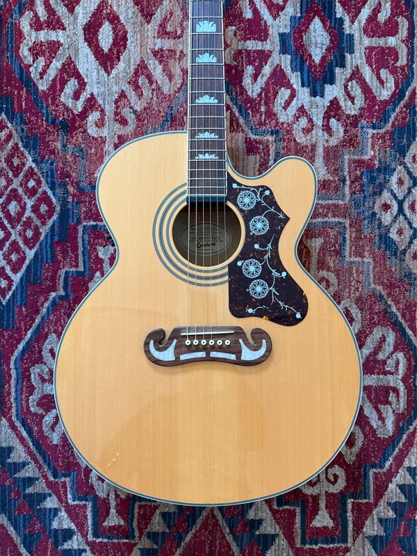 Pre-Loved Epiphone EJ200SCE/N - Electro Acoustic Vintage Natural