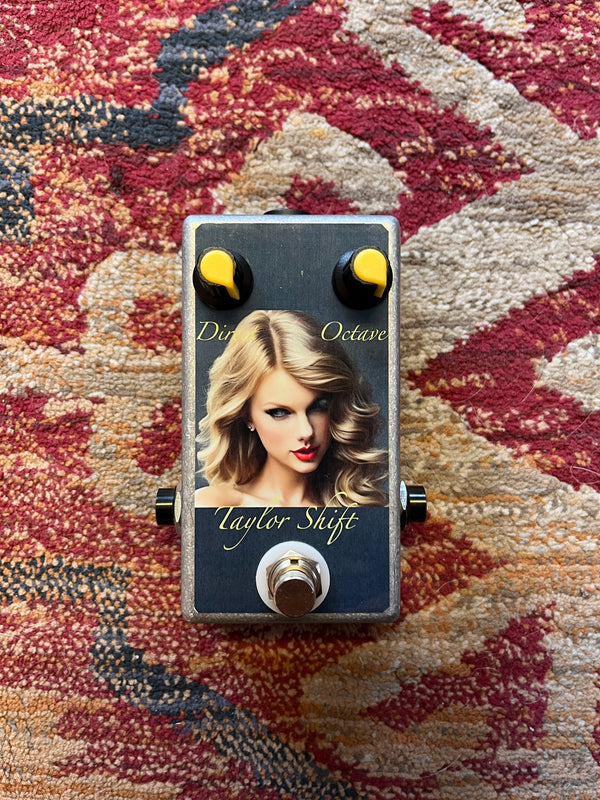 Celebrity Pedals  Taylor Shift