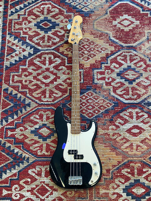 Pre-Loved Fender Precision Bass