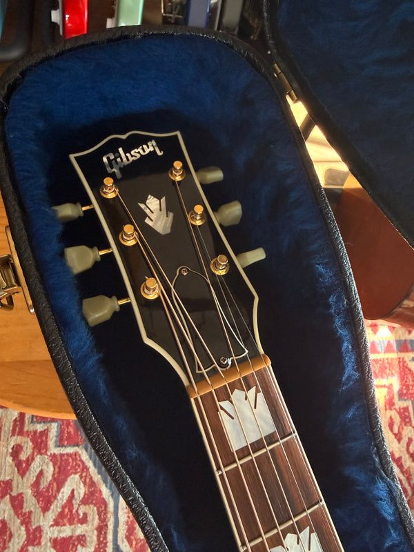 2008 Gibson L-200 Emmylou Harris Signature Mini Jumbo Acoustic Guitar Vintage Sunburst, Signed w/ Case
